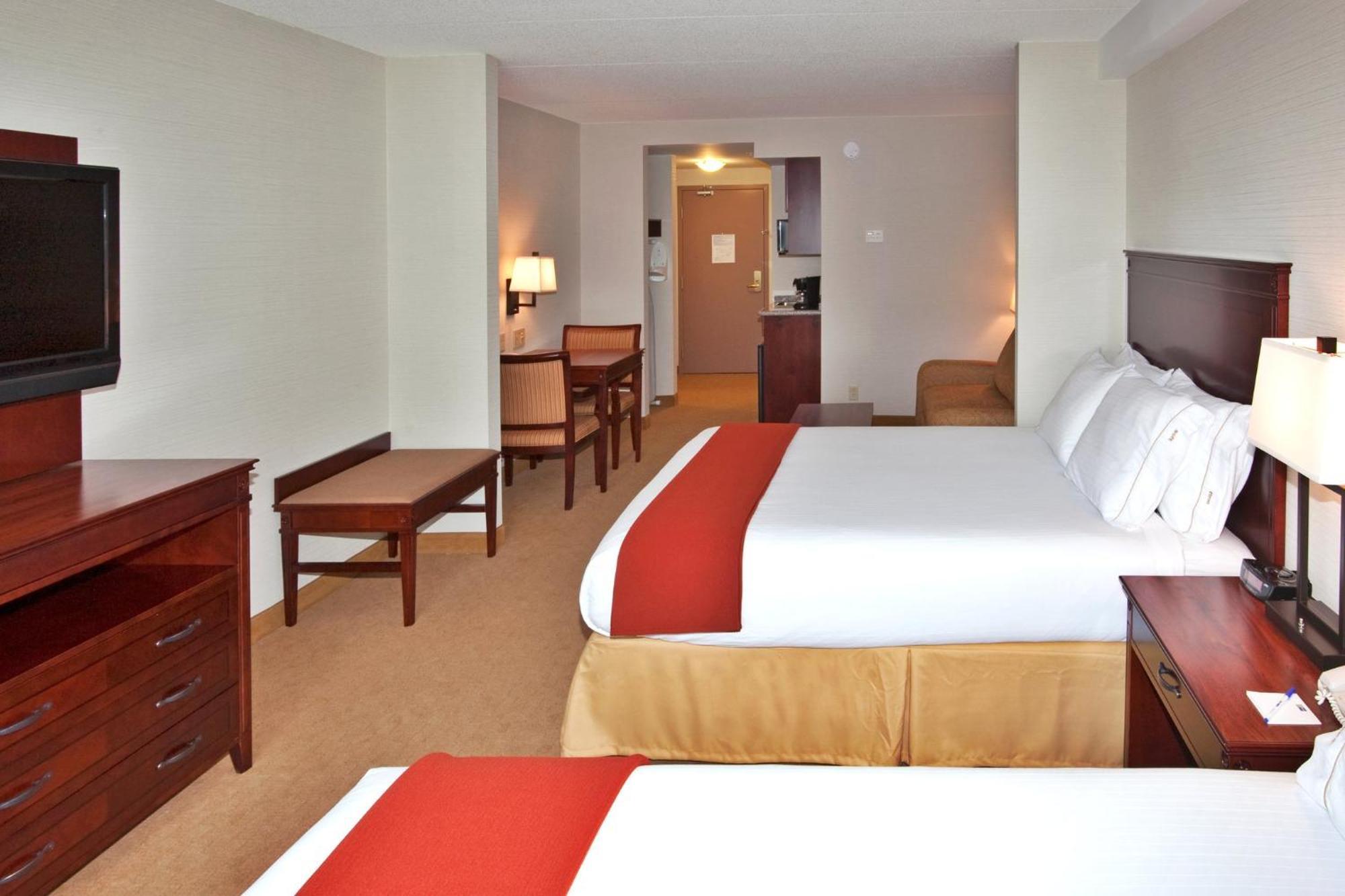 Holiday Inn Express Hotel & Suites Brockville By Ihg Exterior foto