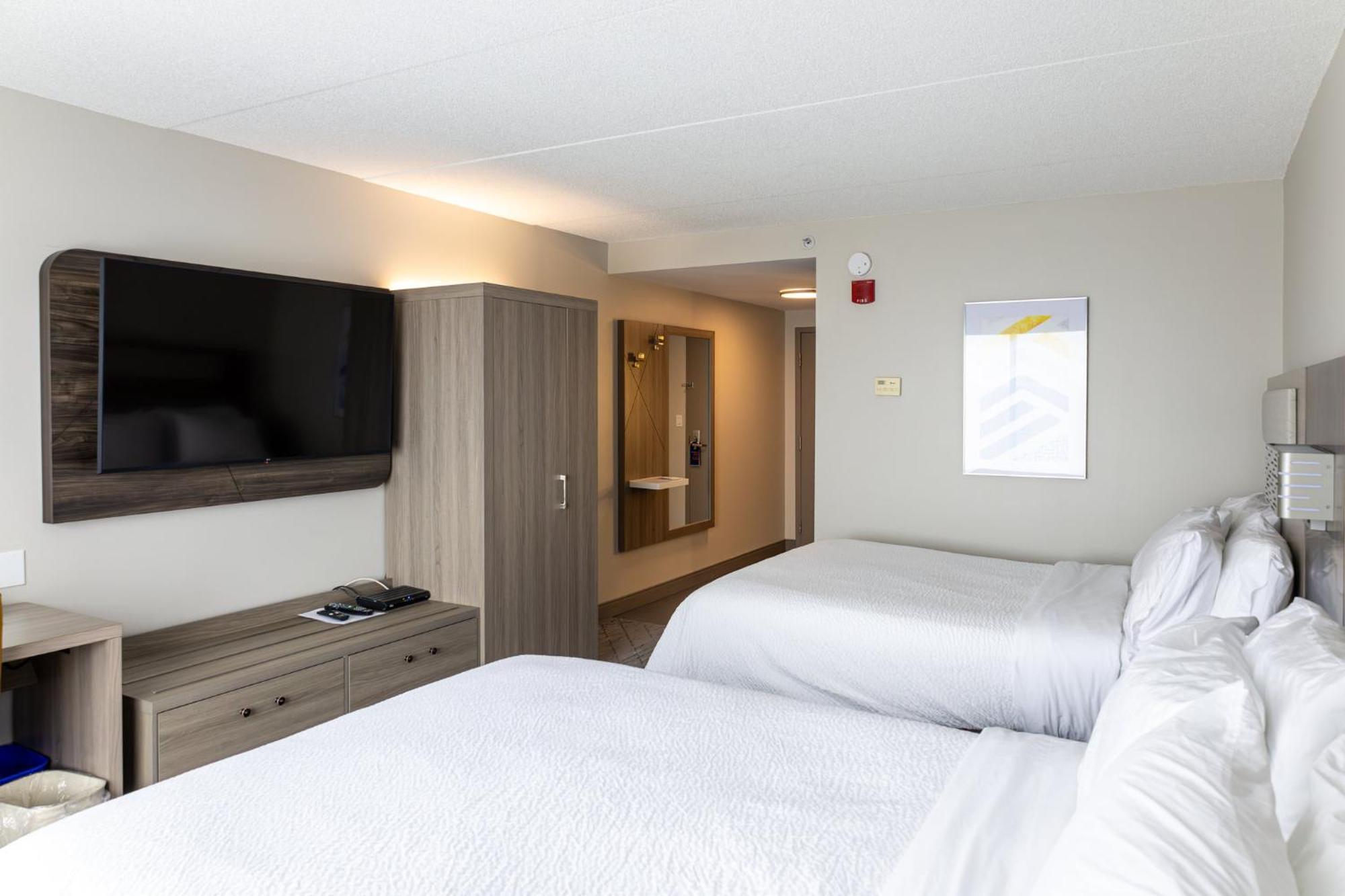 Holiday Inn Express Hotel & Suites Brockville By Ihg Exterior foto